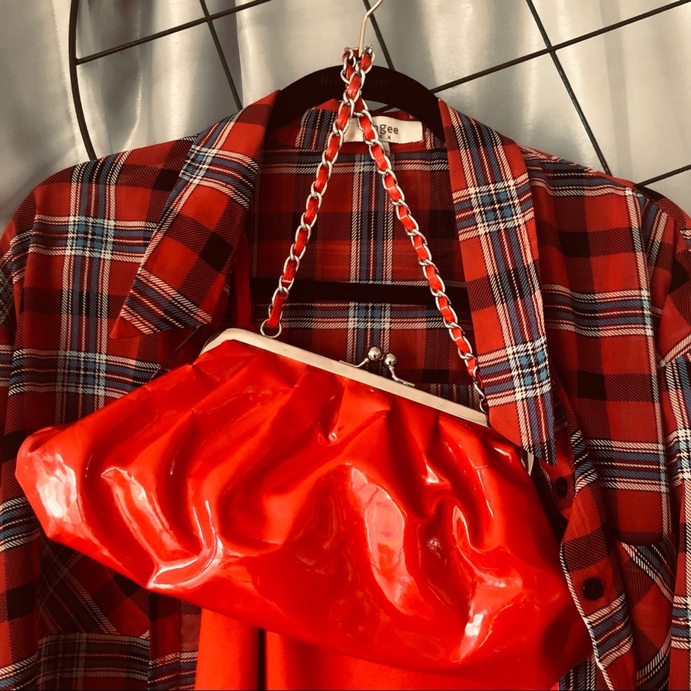 Red purse - Picture 2 of 14